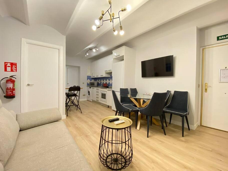 Plaza Santa Ana Ec Apartment มาดริด ภายนอก รูปภาพ